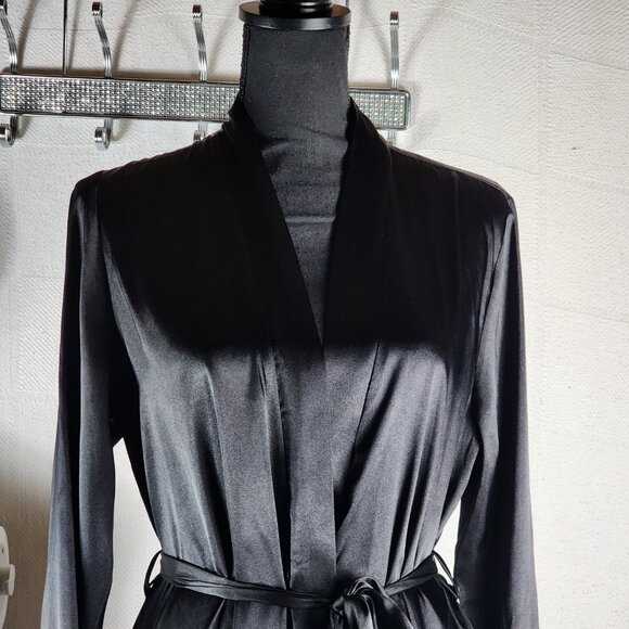 Apt. 9 Intimates Black Satin Feel Poly Long Sleeve Contrast Cuff Robe Size M - Picture 3 of 16